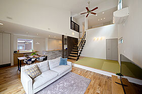 DETAIL HOME(ディテールホーム)の施工事例「オープンガレージとスキップフロアのある家」の画像2