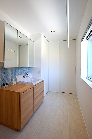 DETAIL HOME(ディテールホーム)の施工事例「リビングと中庭を繋ぐインナーガレージハウス」の画像6