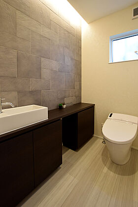 DETAIL HOME(ディテールホーム)の施工事例「インナーガレージと中庭のあるお家」の画像6