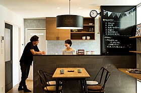 DETAIL HOME(ディテールホーム)の施工事例「ヴィンテージモダン。大人のこだわりと遊び心」の画像2