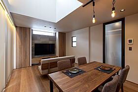 DETAIL HOME(ディテールホーム)の施工事例「光が降りそそぐ開放感のある家」の画像1