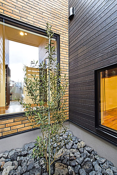 DETAIL HOME(ディテールホーム)の施工事例「ペットと共生する三世代同居の平屋住宅」の画像1