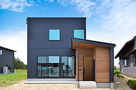 DETAIL HOME(ディテールホーム)の施工事例「ダイニング中心の機能美な間取り」のメイン画像