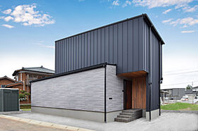 DETAIL HOME(ディテールホーム)の施工事例「外に閉じたプライベートガーデンのある家」のメイン画像