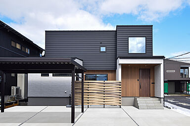 DETAIL HOME(ディテールホーム)の施工事例「暮らしを豊かにする中庭のある生活」の画像