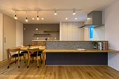 DETAIL HOME(ディテールホーム)の施工事例「暮らしを豊かにする中庭のある生活」の画像3