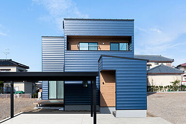 DETAIL HOME(ディテールホーム)の施工事例「川面の光と風が心地よい家」の画像