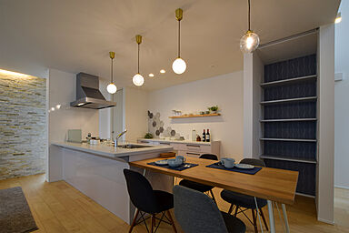 DETAIL HOME(ディテールホーム)の施工事例「変形地に建つ、家事楽ナチュラルハウス」の画像3