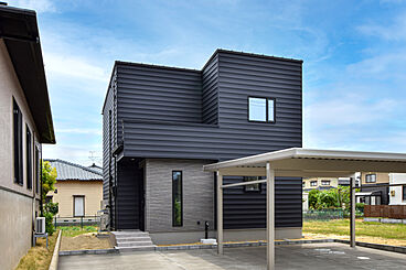 DETAIL HOME(ディテールホーム)の施工事例「グレーのアクセントを基調としたシンプルデザインの家」の画像