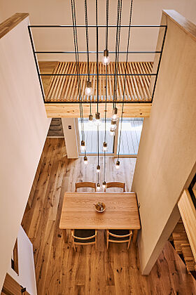 DETAIL HOME(ディテールホーム)の施工事例「吹抜けを中心に開放感のある住まい」の画像8