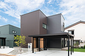 DETAIL HOME(ディテールホーム)の施工事例「アウトドアリビングのあるコンパクトハウス」のメイン画像