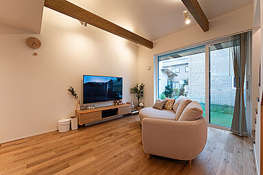 DETAIL HOME(ディテールホーム)の施工事例「アウトドアリビングのあるコンパクトハウス」の画像1