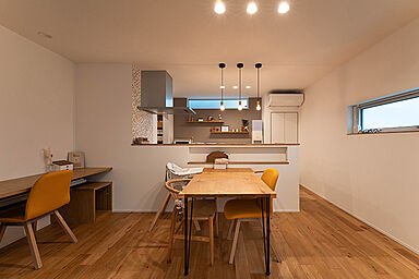 DETAIL HOME(ディテールホーム)の施工事例「アウトドアリビングのあるコンパクトハウス」の画像3