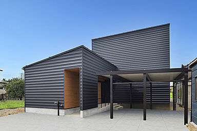 DETAIL HOME(ディテールホーム)の施工事例「「スキップフロア」「和室」「LDK」と暮らしのシーンが色々な2世帯住宅」の画像