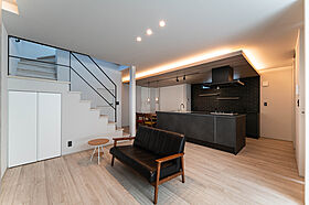 DETAIL HOME(ディテールホーム)の施工事例「43坪の敷地で実現した中庭のある住まい」の画像1