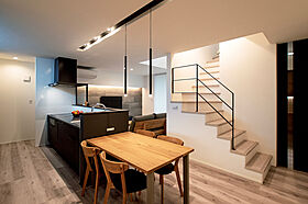 DETAIL HOME(ディテールホーム)の施工事例「3世代住宅の動線計画~設備共有と家族間プライバシー担保~」の画像1