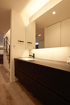 DETAIL HOME(ディテールホーム)の施工事例「3世代住宅の動線計画~設備共有と家族間プライバシー担保~」の画像5