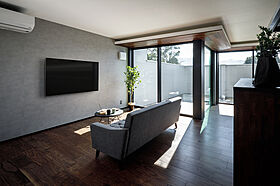 DETAIL HOME(ディテールホーム)の施工事例「カーテンレスの暮らしとテントサウナを堪能できる家」の画像1