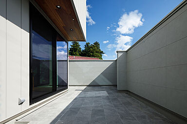 DETAIL HOME(ディテールホーム)の施工事例「カーテンレスの暮らしとテントサウナを堪能できる家」の画像8