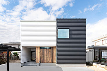 DETAIL HOME(ディテールホーム)の施工事例「贅沢な時間を生む、広々プライベートテラスとカーテンレスな暮らし」の画像