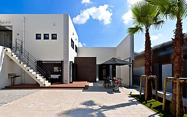 【高級住宅専門】アーネストアーキテクツ株式会社の施工事例「自宅で叶えるリゾート空間」の画像2