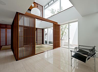 【高級住宅専門】アーネストアーキテクツ株式会社の施工事例「光と風を感じるリゾートハウス」の画像2