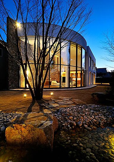 【高級住宅専門】アーネストアーキテクツ株式会社の施工事例「アールの壁の家」の画像6