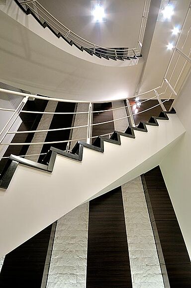 【高級住宅専門】アーネストアーキテクツ株式会社の施工事例「空中庭園を持つ邸宅」の画像1