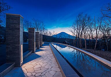 【高級住宅専門】アーネストアーキテクツ株式会社の施工事例「芙蓉峰に寄り添う瑞雲」の画像2