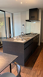 シンプルモダンスタイルのキッチン RIPARO(リパーロ)株式会社リブライフの事例画像