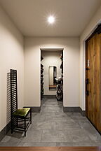 木の家スタイルの玄関 クラシスホーム株式会社 津島店の事例画像