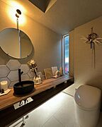 木の家スタイルのトイレ 平屋生活の事例画像