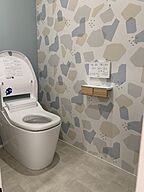 カフェスタイルのトイレ ワイケイホーム株式会社の事例画像