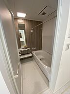 シンプルモダンスタイルの浴室 株式会社アイ工務店 北九州支店の事例画像