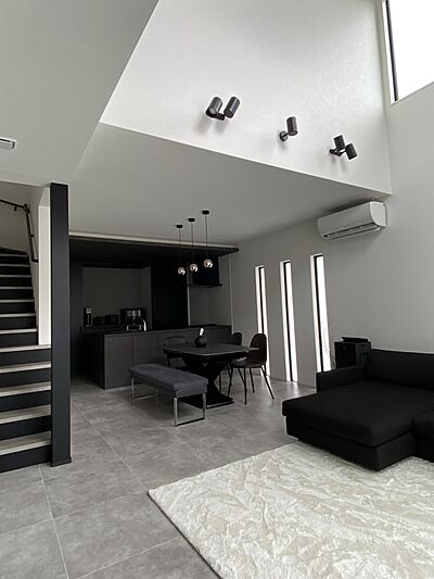 ホテルライクスタイルのリビング 株式会社アイ工務店 愛媛支店の事例画像