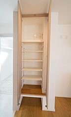 シンプルモダンスタイルの収納 建築工房sakuraの事例画像