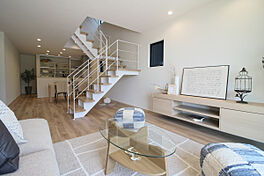 FUJIKEN ORDERHOUSEのカタログ「【オーダー住宅】ー地域密着の情報力×建築家の提案力=”本当に満足できる住まい”ー」の画像2