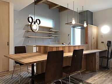 design casa 飛騨高山のカタログ「建築士と建てるデザイナーズ住宅(坪単価55万円~)」のメイン画像
