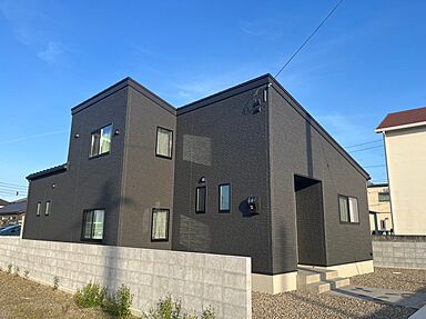 株式会社秀光ビルド 松山店のカタログ「「自由設計」家族の人生に寄り添っていくお家づくり」の画像