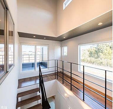 パナソニックビルダーズグループ 株式会社レジェンドホームのカタログ「建築家と創る家 <高性能デザイン住宅>」の画像