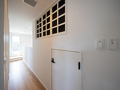 イデキョウホーム株式会社のカタログ「市販のルームエアコン1台で「全館空調」を実現し、24時間365日、室温20℃台を常に保つことができます。」の画像2