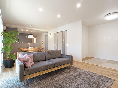 高垣工務店のカタログ「住まう方1人1人の最適をつくる『自由設計』」の画像