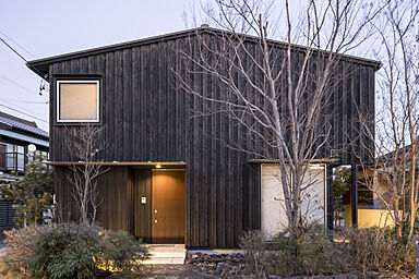 一生健命の家づくり研究会のカタログ「暮らしを叶えるヒントがいっぱい!リアル体感モデルハウス」の画像1