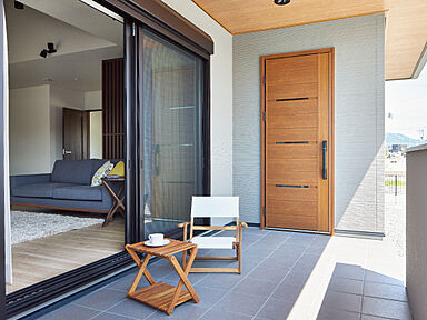 【パナソニックビルダーズグループ】丸良木材産業株式会社のカタログ「「平屋の家づくり」が分かる!カタログ&事例集|勾配天井や広いリビングの間取り【2200万円~の家づくり】」の画像8