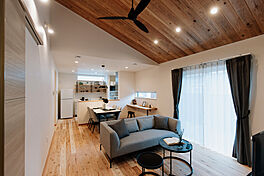 丸和建設株式会社のカタログ「【平屋】企画住宅 RAKUie(ラクイエ)」の画像3