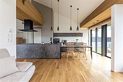 ダイワハウス エコノハ展示場のカタログ「【ダイワハウス】 ライフスタイル実例集 xevoΣ VOL20 ~光と風を感じる平屋の暮らし~」の画像