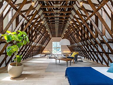 ロイヤルハウス 沖縄南店(株式会社秀建工業)のカタログ「グッドデザイン賞連続受賞 ロイヤルSSS構法で建てる家(基本カタログ)」の画像1