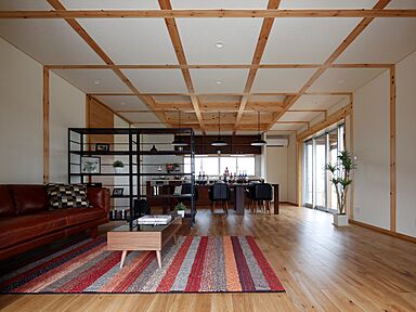 ロイヤルハウス 沖縄南店(株式会社秀建工業)のカタログ「グッドデザイン賞連続受賞 ロイヤルSSS構法で建てる家(基本カタログ)」の画像8