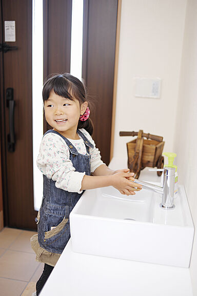 川木建設株式会社のカタログ「子どもがすくすく育つ家」の画像1