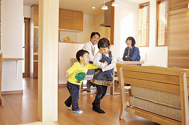 川木建設株式会社のカタログ「子どもがすくすく育つ家」の画像3